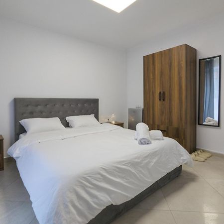 Center Luxury Rooms Tiranë Ngoại thất bức ảnh