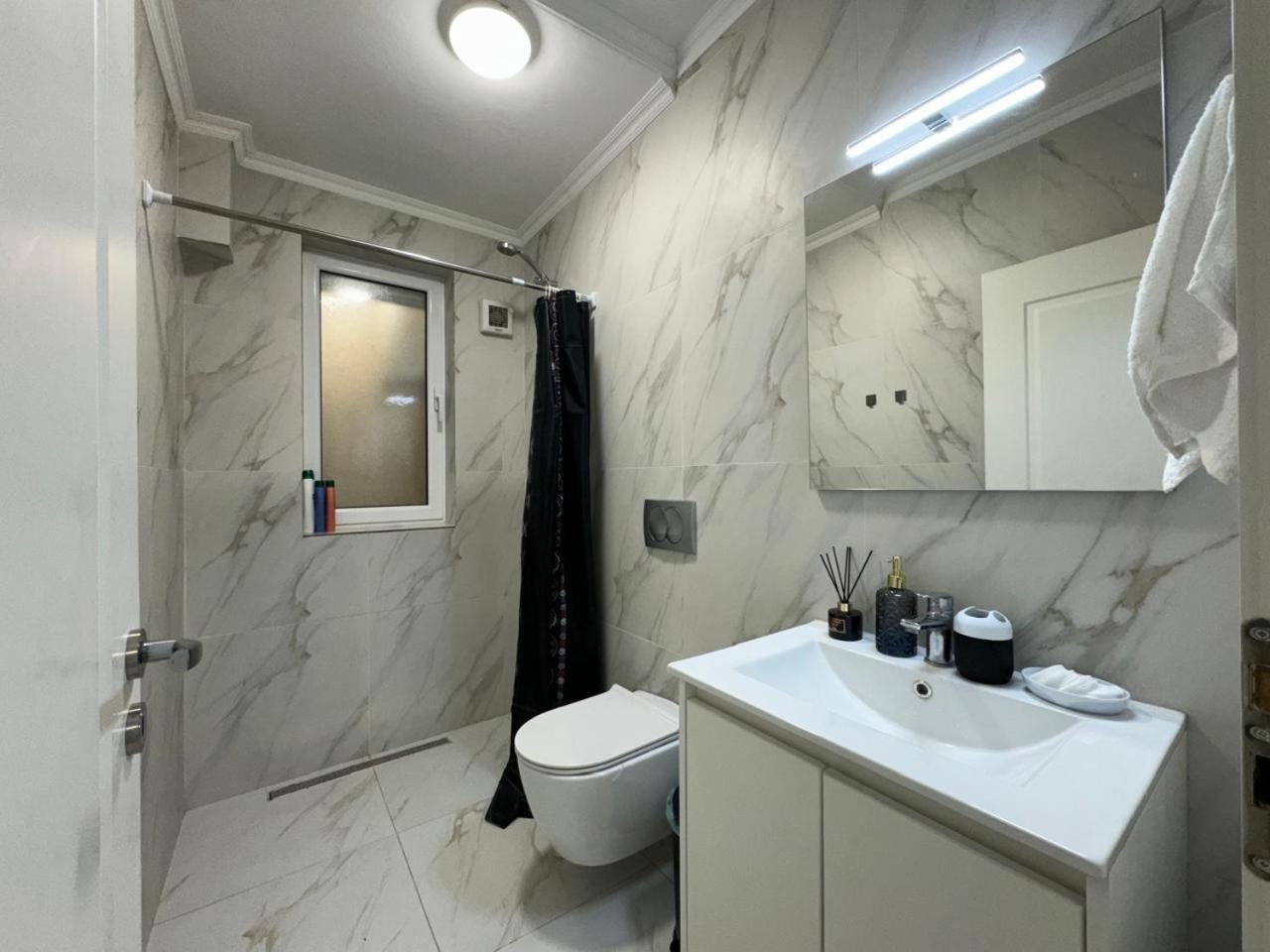 Center Luxury Rooms Tiranë Ngoại thất bức ảnh