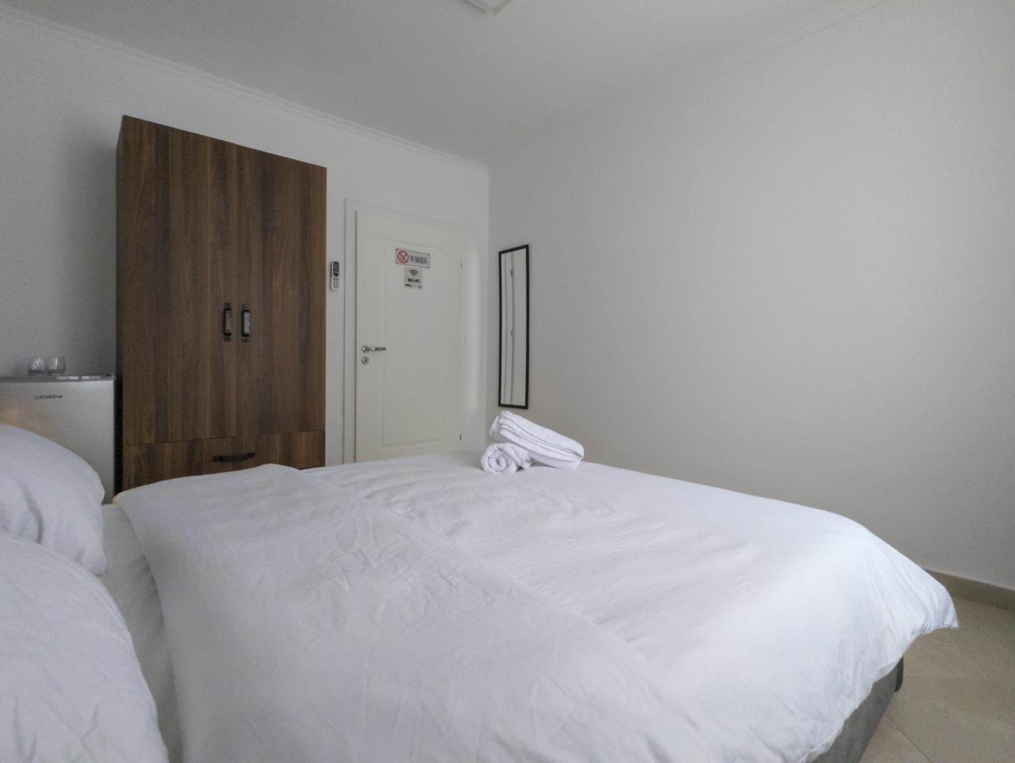 Center Luxury Rooms Tiranë Ngoại thất bức ảnh