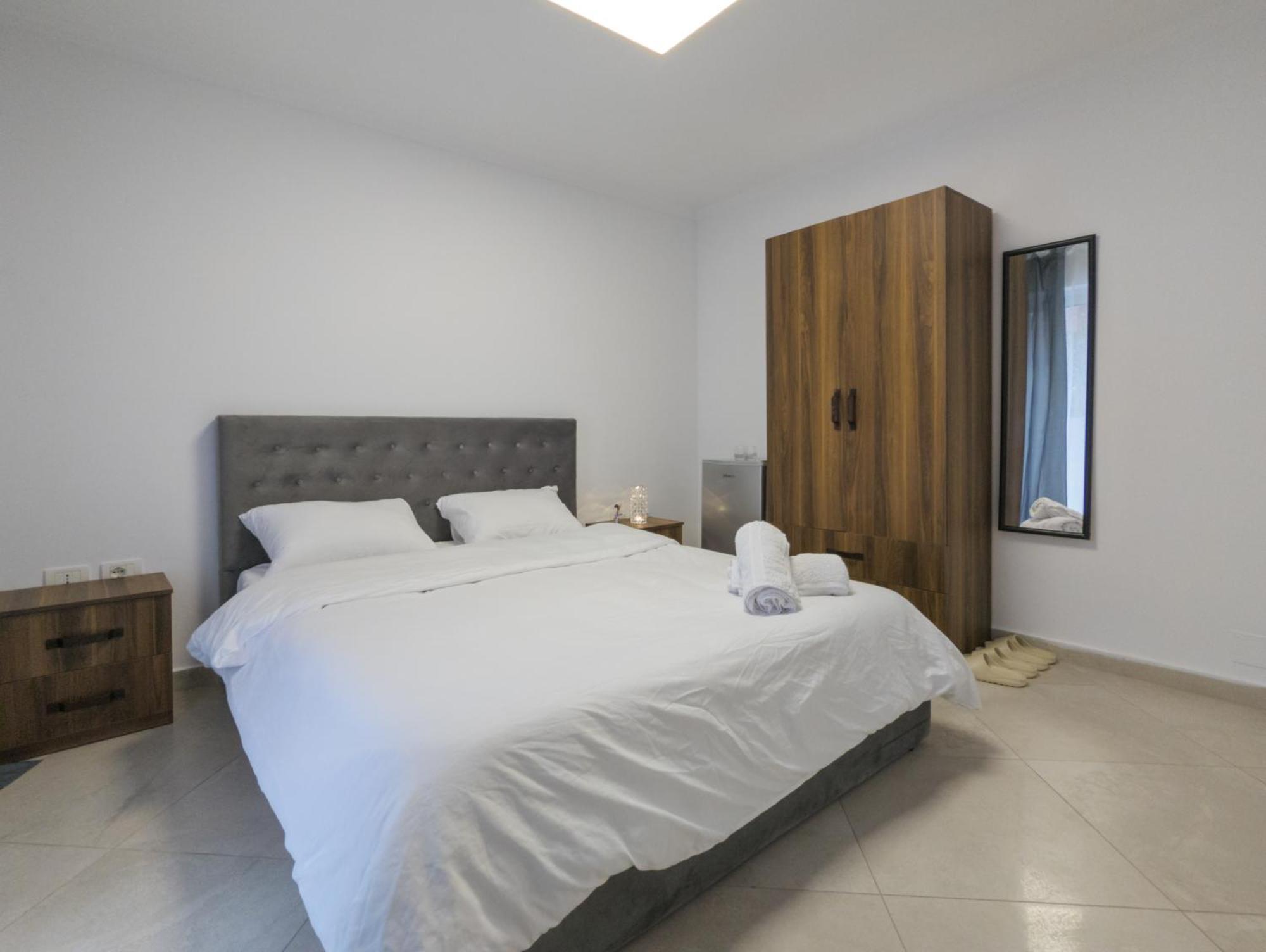 Center Luxury Rooms Tiranë Ngoại thất bức ảnh