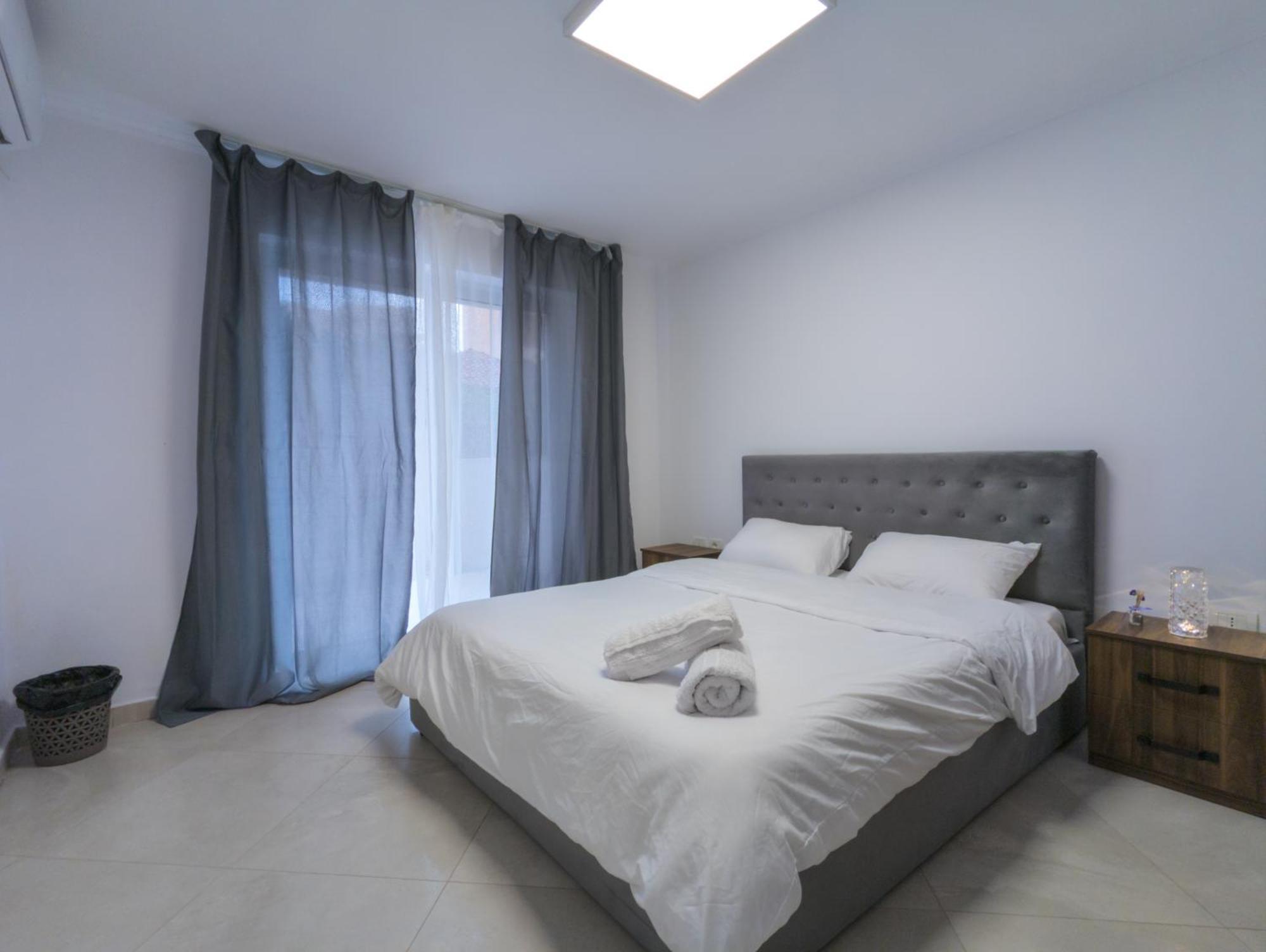 Center Luxury Rooms Tiranë Ngoại thất bức ảnh